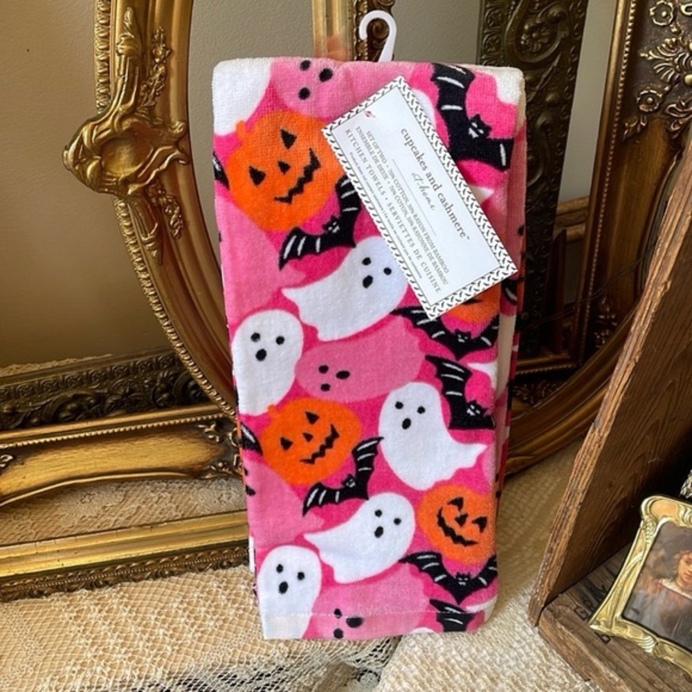 Pink Ghost Towels!